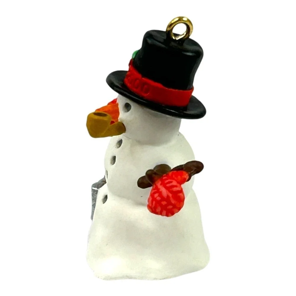 Hallmark HOLIDAY FLURRIES Mini‎ Keepsake Ornament Series #2 2000 Snowman